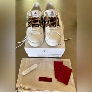 Valentino Garavani Rockstud Untitled Leather & Haircalf Sneaker - Gently Used